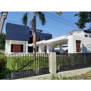 ให้เช่า Pool Villa 3 ชั้น Modern Luxury 250 ตรว. สุขุมวิท 62 มี Roof Top และสระว