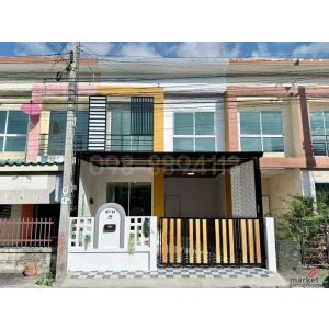 ขายทาวน์เฮาส์ 2 ชั้น ทำเลต้นซอย ม.เพ็ญศิริ4 ซ.เลียบวารี 25/1 หนองจอก เนื้อที่ 20