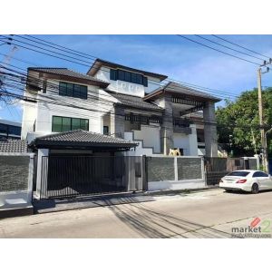 HR 9632 ให้เช่าสำนักงาน 4 ชั้นครึ่ง ขนาด 600 ตรม. ทาวน์อินทาวน์ ถนนศรีวรา ใกล้ทา