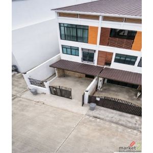 ให้เช่าทาวน์โฮม 3 ชั้น 3 นอน 3 น้ำ ใกล้เดอะมอลล์ บางแค 2.8 กม. 25 ตร.ว. 300 ตร.ม