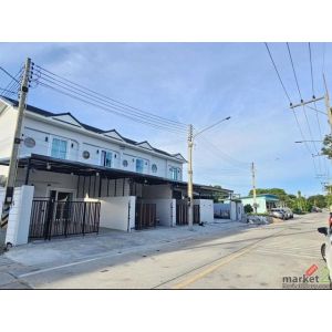 ขายทาวน์โฮมพร้อมอยู่ ใกล้ฟาร์มม้าแคระ หนองปรือ บางละมุง ชลบุรี FP-H01819 