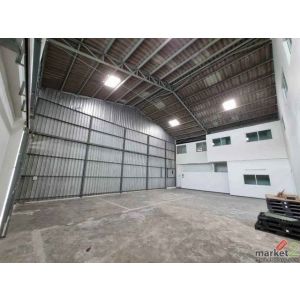 P2133 ให้เช่าโกดัง พร้อมออฟฟิศ ย่านรามคำแหงซอย 4 ใกล้แยกคลองตัน เหมาะเป็นศูนย์กร