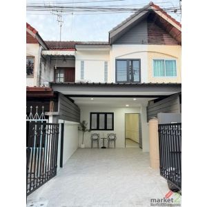 HS 1857 ขายทาวน์โฮม 2 ชั้น หมู่บ้านเลิศอุบล โชคชัย 4  ลาดพร้าว รีโนเวทใหม่ 