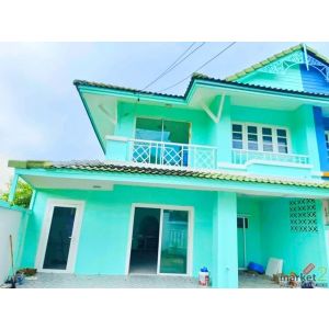 ตลาดเจริญผล100ม.  บิ๊กซี คลองสาม 380 ม. เลียบคลองสาม ทาวน์เฮาส์หลังริม  3นอน 30ต