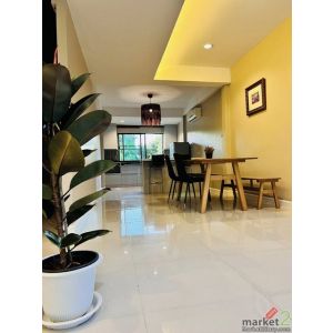 P2151 ให้เช่า ขายบ้านเดี่ยว 2 ชั้น หมู่บ้านมณียา สไตล์รีสอร์ท อยู่เลียบทางด่วนรา