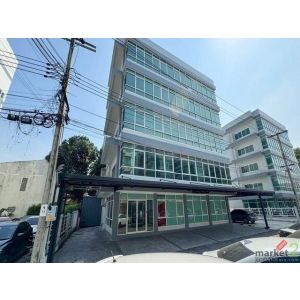 ขายอาคารสำนักงาน 5 ชั้น 765 ตรม. นวลจันทร์ 27 ติดเลียบด่วนเอกมัย-รามอินทรา จอดรถ