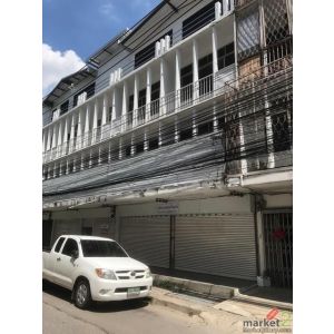 ให้เช่าอาคารพาณิชย์ 3 ชั้น 180 ตร.ม. ถนนสุขุมวิท 71 ซอยปรีดีพนมยงค์ 26 ใกล้ BTS 