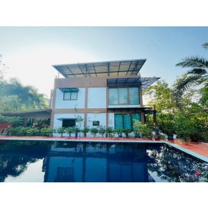 ขายที่ดิน 3 แปลง ประชาอุทิศ 90 ขายพร้อมบ้าน เนื้อที่รวม 1-2-72 ไร่ มีสวนหน้าบ้าน