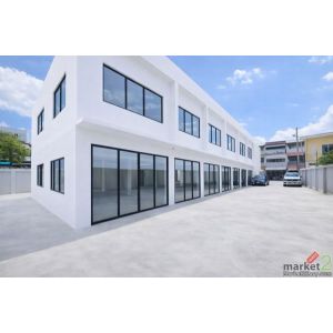 โกดังให้เช่า 2นอน  4ห้องน้ำ Showrooms 6คูหา เดอะ แบงค็อก สาทร ใกล้ BTS สุรศักดิ์