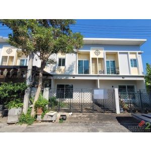ขายทาวน์เฮ้าส์  หมู่บ้านเดอะนิช รามอินทรา  ซอย 2/1 ซอยพระยาสุเรนทร์ 30 (แสงศรี) 