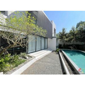 บ้านสร้างใหม่ 2 ชั้น สไตล์โมเดิร์น บรรยากาศเงียบสงบ ดอยสะเก็ด