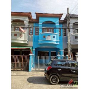 ขายด่วน ทาวน์เฮ้าส์ 2 ชั้น  โครงการหมู่บ้านศิริวรรณ ทำเลทองย่านบางบัวทอง   ใกล้เ