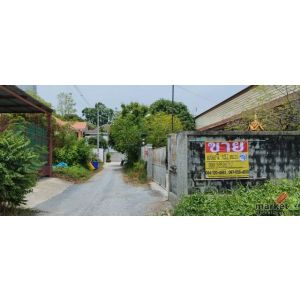 ขายที่ดินแปลงสวยพร้อมสิ่งปลูกสร้าง 190 ตารางวา  ทำเลเด่นย่านเลียบด่วนจอมทอง-ราษฎ