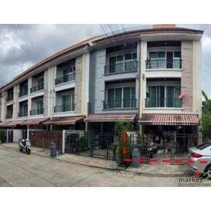 ขาย ทาวน์เฮ้าส์  เขตวังทองหลาง กรุงเทพมหานคร ห่างจาก  เซ็นทรัล อีสต์วิลล์ 3.3 km