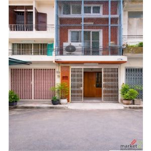 ให้เช่า อาคารพาณิชย์ 3 ชั้น 3แอร์  3นอน 2น้ำ ใกล้ BTSราชเทวี650 ม. ถนนเพชรบุรี1-