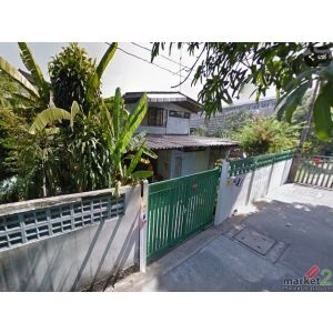 ให้เช่าที่ดินพร้อมบ้าน 2 ชั้น 94 ตรว โครงสร้างแข็งแรง สภาพเดิม 40 ปี ทำเลทองเอกม