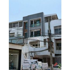 ทาวน์โฮม+ลิฟต์ Sukhumvit 101 รีโนเวทใหม่พร้อมอยู่25.9 sq.wa 4 นอน 6ห้องน้ำ ใกล้ 