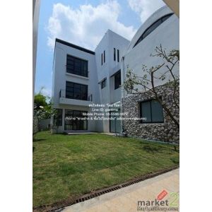 บ้าน ให้เช่าบ้านเดี่ยวหรู 3 ชั้น ในโครงการ ซ.เอกมัย 22 101 ตร.ว. 4 น 4 น้ำ 2 จอด