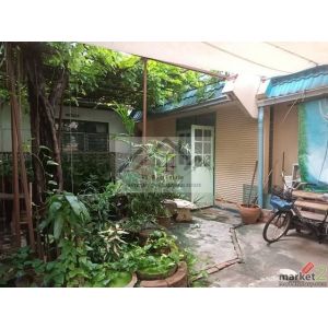 ขายที่ดิน 74 ตร.ว. พร้อมสิ่งปลูกสร้าง แปลงมุม ย่านเสรีไทย 81 ใกล้แฟชั่นไอส์แลนด์