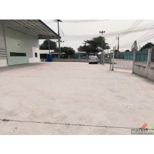 BR 1687 ให้เช่าโกดัง 400 ตารางเมตร นาป่า เมืองชลบุรี  มีรั้วล้อมรอบปลอดภัย