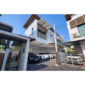 บ้านเดี่ยว 3 ชั้น  4แอร์ 4–5นอน 72 ตร.วา 360 ตร.ม. ลดราคาครั้งที่ 3 25% 35,999 B