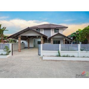 บ้าน 2 ชั้น รีโนเวทใหม่ทั้งหลัง ทำเลดี บรรยากาศน่าอยู่ แม่ริม 