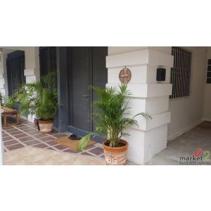 ให้เช่าทาวน์เฮ้าส์ 2 ชั้น 42 ตร.ว. ถนนสุขุมวิท-เอกมัย 22 รีโนเวทใหม่ ใกล้ BTS เอ