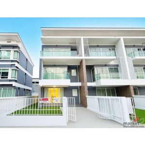 ซีคอนสแควร์ ศรีนครินทร์ ถ.อ่อนนุช50-54 ใกล้ MRT ศรีนครินทร์38 1.2กม. ทาวน์โฮม 3 