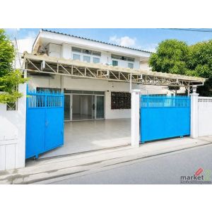 จอดรถในบ้านได้ 3 คัน คฤหาสน์  2 ชั้น 4 นอน 2 น้ำ 50 ตร.ว.300 ตร.ม.ใกล้ MRT สุทธิ