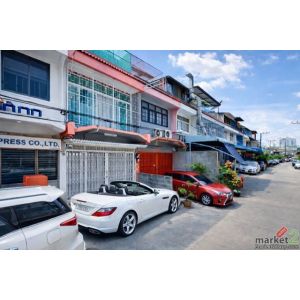 พระราม3 3.3 กม. เทอร์มินอล21 โฮมออฟฟิศ 3 ชั้น 3นอน 3น้ำ  16ตร.ว. 192ตร.ม. ถ.ยานน