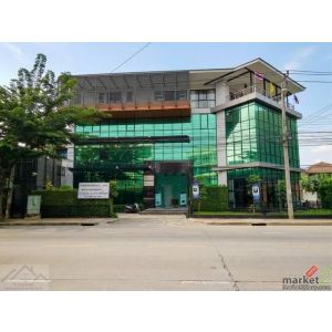 ขายอาคารพาณิชย์ 4 ชั้น 1,700 ตร.ม. มีชั้นดาดฟ้า พร้อมลิฟต์ หลังมุม ถนนคู้บอน