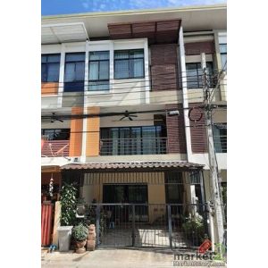 ขาย ทาวน์เฮ้าส์ เขตบางแค กรุงเทพมหานคร   ห่างจาก ตลาดกัลปพฤกษ์ 2.2 km.