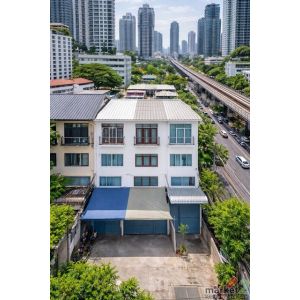 อาคาร 4 ชั้น 3 นอนใกล้รพ.สมิติเวช สุขุมวิท 600 ม. ใกล้BTS ทองหล่อ 1.5 กม. สุขุมว