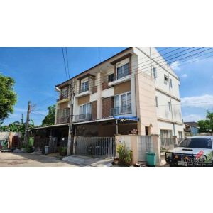 ขายทาวน์โฮม 3 ชั้น โครงการ นาราวัลย์ เพชรเกษม 63 เขตบางแค กรุงเทพ 