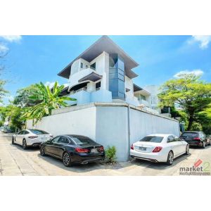 เซ็นทรัล พระราม 9 4.5 กม.ฟอร์จูนทาวน์ เหม่งจ๋าย ประชาอุทิศ อาคารสำนักงาน 3.5 ชั้