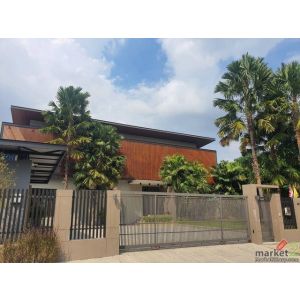 ขายบ้านเดี่ยว 2 ชั้น 300 ตรว. หมู่บ้านปัญญาอินทรา สไตล์ Modern Tropical บ้านหันท