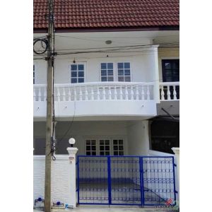 ให้เช่าทาวน์เฮ้าส์ หมู่บ้านอมรชัย  3 บรมราชชนนี 72 เขตทวีวัฒนา ใกล้พุทธมณฑลสาย 3