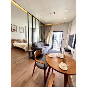 MUNIQ Sukhumvit 23 Private convenient clean 12th floor BTS Asoke