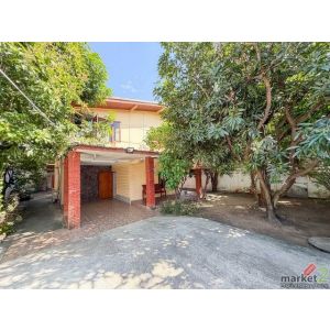 ขายบ้าน 2 ชั้น 86 ตรว. เอกมัยซอย 10 บ้านไม้ กลิ่นอายคลาสสิก จอดรถมากถึง 5-6 คันท