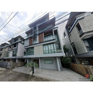 ขายโฮมออฟฟิศ 4.5 ชั้น 940 ตรม. สไตล์ Modern ศรีนครินทร์ 15 ใกล้ทางขึ้นมอเตอร์เวย