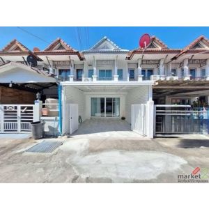 BS1037 ขายทาวน์เฮ้าส์ 2 ชั้น หมู่บ้านสิรินดา พัทยา ถนนสุขุมวิท ใกล้ตลาดน้ำ 4 ภาค