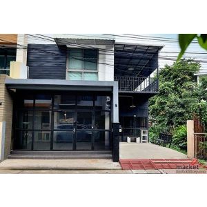  ให้เช่า ทาวน์โฮม 3 ชั้น หลังมุม ริมน้ำ Motown Chaengwattana ตรงข้ามเซนทรัลแจ้งว