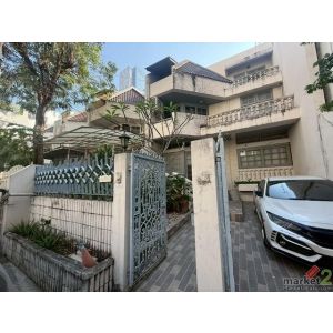 ขายทาวน์โฮม 3 ชั้น 40 ตร.ว. ย่านลุมพินี ถนนหลังสวน เขตปทุมวัน ใกล้ BTS ชิดลม