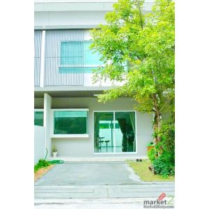 ทาวน์เฮ้าส์ 2 ชั้น  2 นอน 3 น้ำดีไซน์สไตล์โมเดริน์ 18 ตร.วา. 145 ตร.ม.พร้อมสวนส่