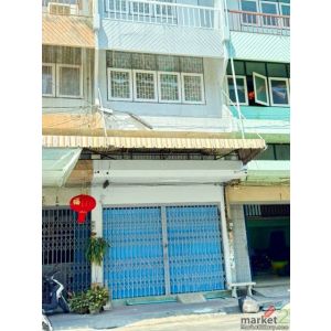  สถานีรถไฟนครปฐม 468ม. ใกล้องค์พระปฐมเจดีย์ 1.3 กม. รพ.นครปฐม 1กม. ชุมชนบ่อพลับ 