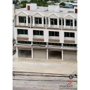 BR 1762 ให้เช่าอาคารพาณิชย์พร้อมโกดัง รีโนเวทใหม่ทั้งหลัง  ซอยสะแกงาม บางขุนเทีย