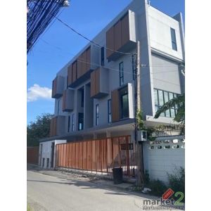 ให้เช่าโฮมออฟฟิศ 3.5 ชั้น 50 ตร.ว. ย่านรัชดา-ลาดพร้าว ใกล้ MRT ลาดพร้าว