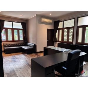 ให้เช่าบ้านเดี่ยว เนื้อที่ 500ตร.ว.12ห้องนอน ใกล้ BTS อารีย์ ทางออก 1 ย่านอารีย์