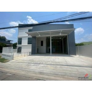 รหัสC7126 ให้เช่า ขายโฮมออฟฟิศพร้อมโกดัง มีห้องพัก 3ห้อง ย่านท่าอิฐ บางรักน้อย ถ