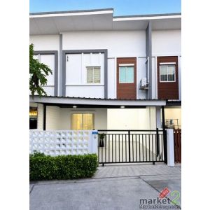 ทาวน์โฮม ไลโอ ( ลลิล )  พร้อม เฟอร์นิเจอร์ครบ+ เครื่องใช้ไฟฟ้า  (บิ้วอินทั้งหลัง